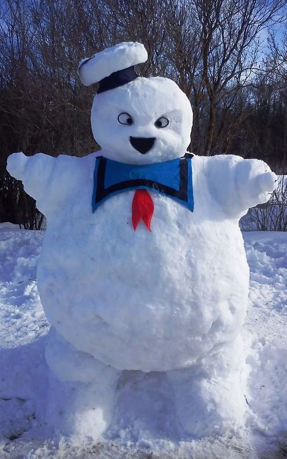 Вспомним детство: прикольные и веселые идеи для лепки снеговиков - фото 415825