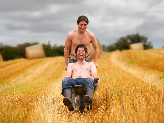 Ирландские фермеры снялись полуголыми ради благотворительности, и это точно стоит внимания - фото 416758