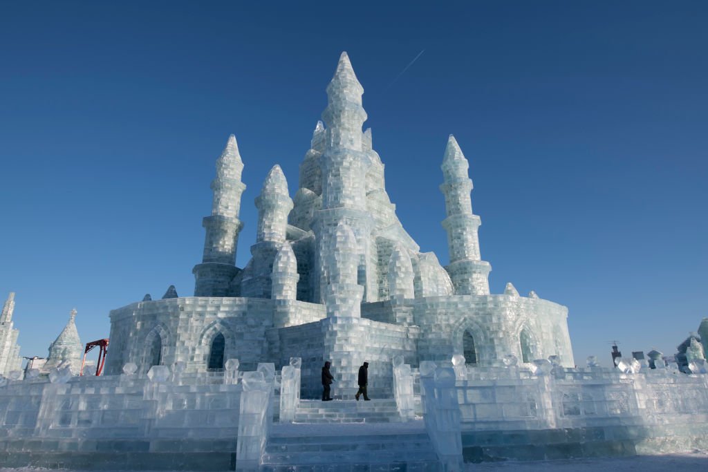 Ледяной мир: фестиваль ледовых скульптур 2019 поразит каждого - фото 417905