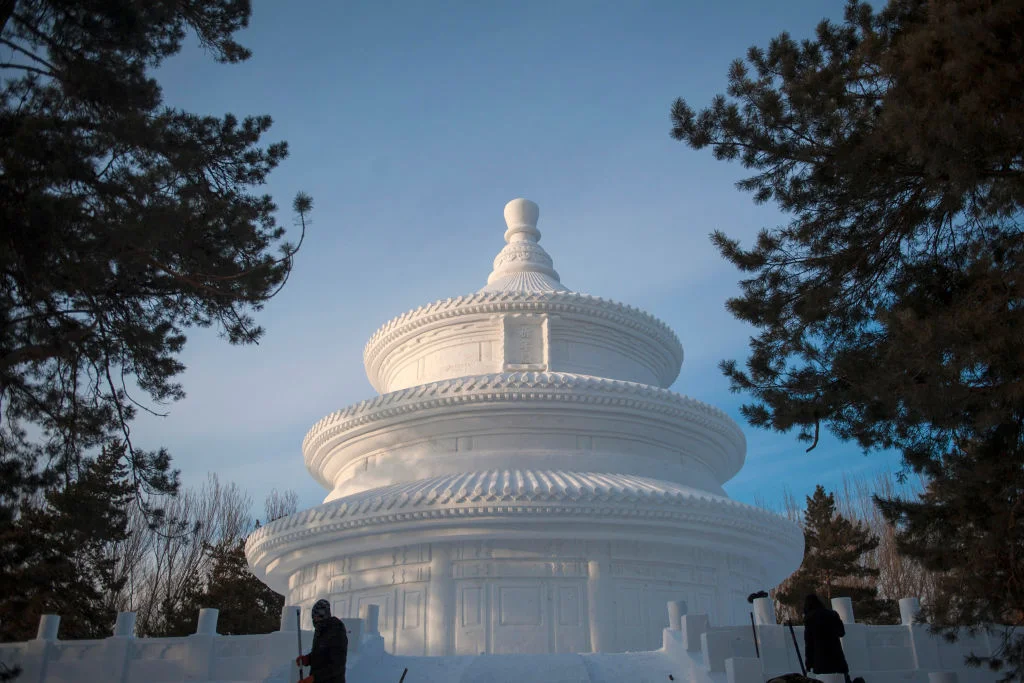 Ледяной мир: фестиваль ледовых скульптур 2019 поразит каждого - фото 417911