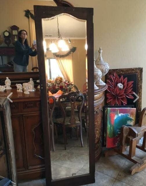 Люди, які продають дзеркала і намагаються не потрапити в кадр, розсмішать тебе до сліз - фото 418062