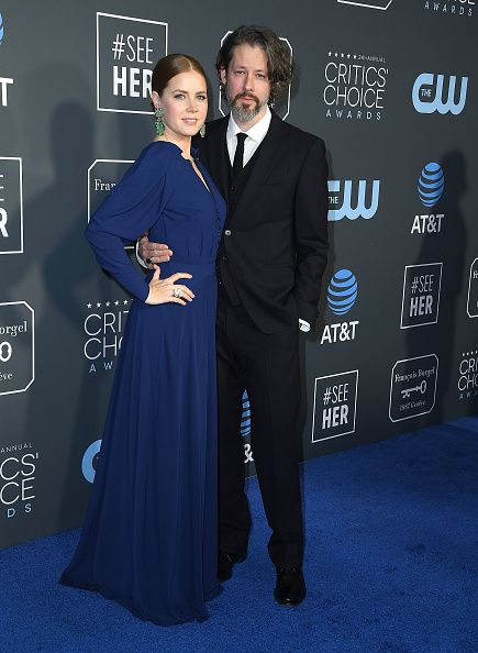 Critics Choice Awards 2019 - образы с красной дорожки, которые больше всего запомнились - 418285 Critics Choice Awards 2019 - образы с красной дорожки, которые больше всего запомнились - фото 418285
