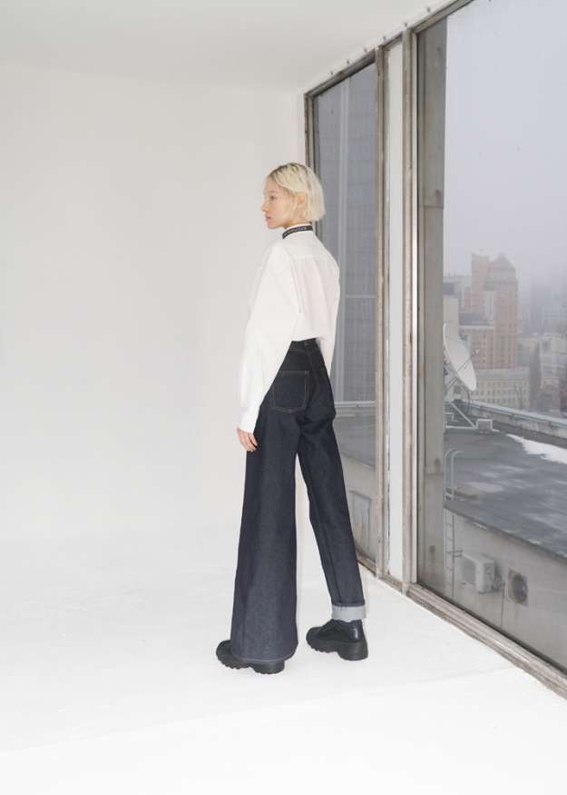 Гордимся: американский Vogue влюбился в джинсы от украинского дизайнера - фото 418447