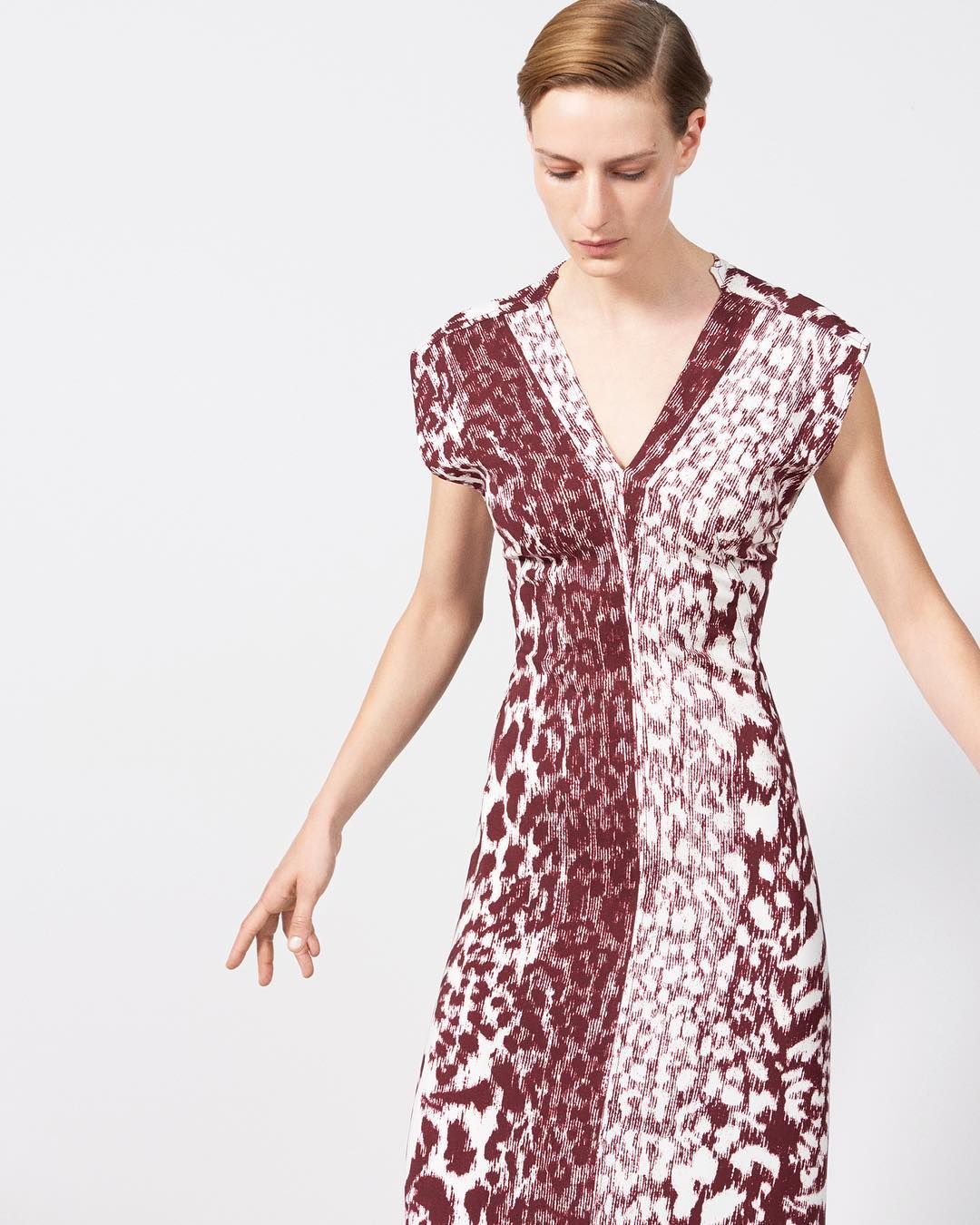 Коровий принт - именно то, что советуют носить дизайнеры в этом году - 418546 Коровий принт - именно то, что советуют носить дизайнеры в этом году - фото 418546