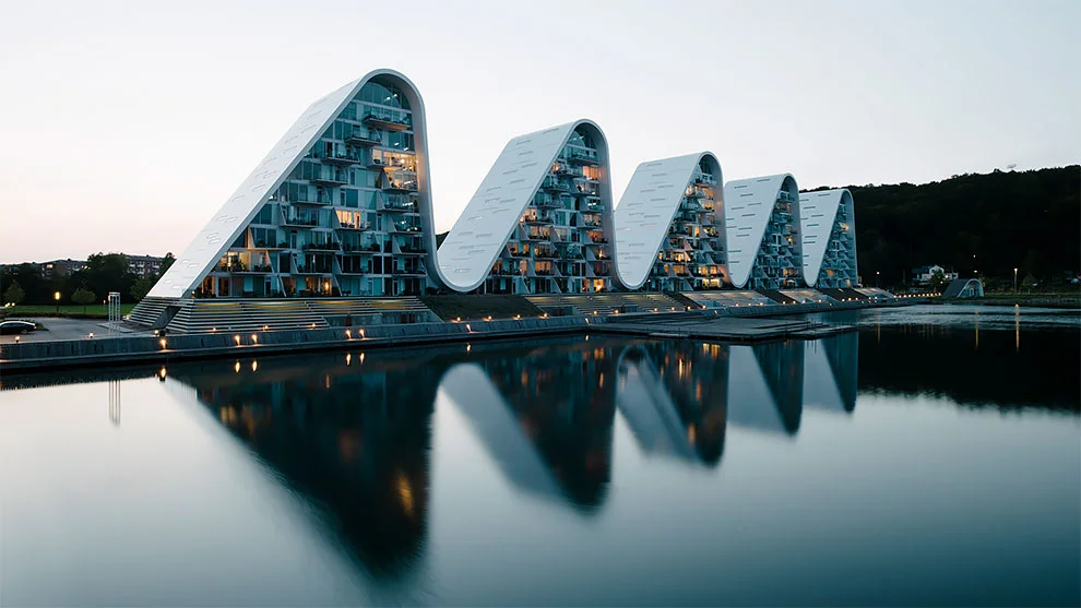 Будинки у формі хвиль - сучасні архітектори ламають усі наші стереотипи про житло - фото 419218