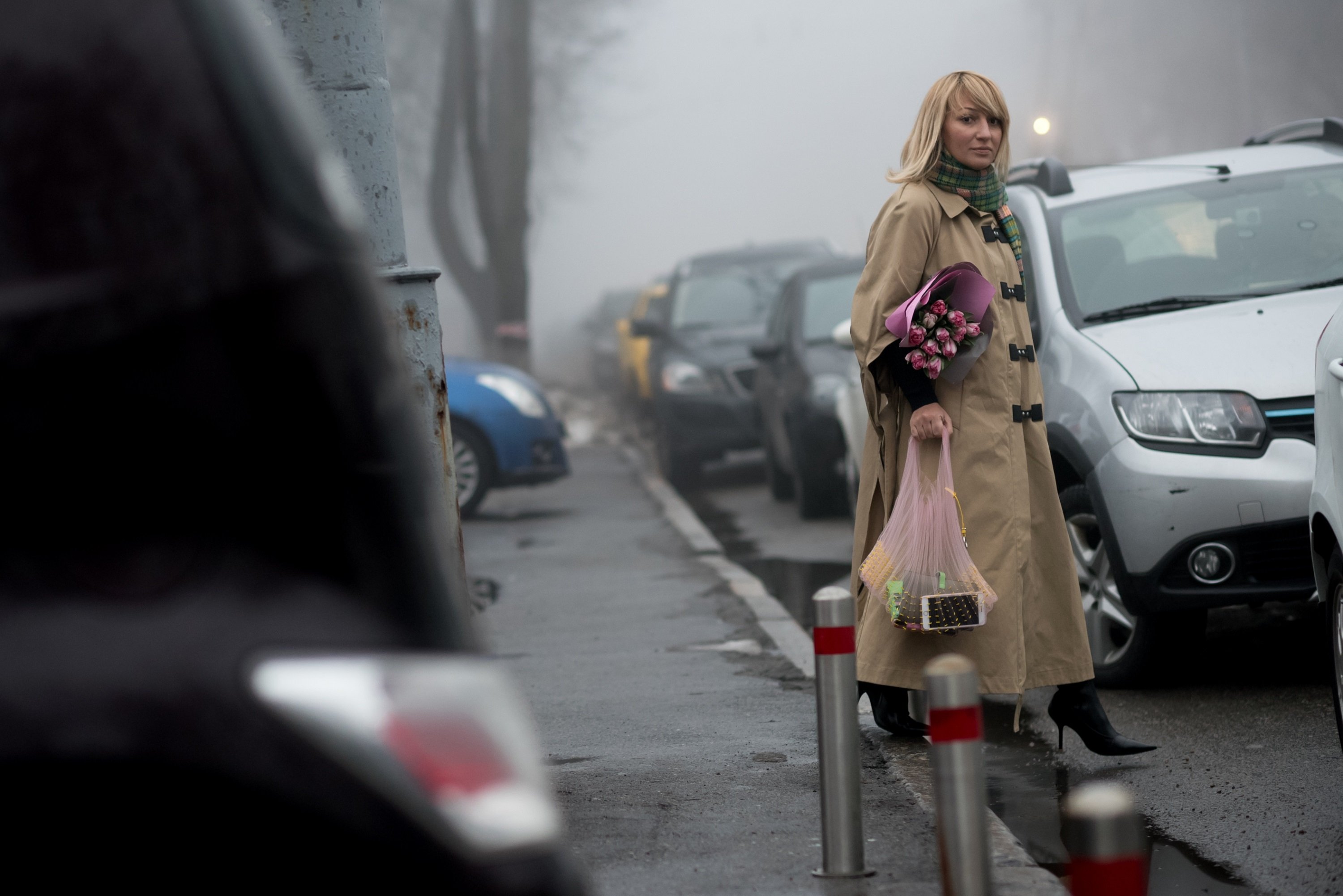 Киевские модники похвастались стильными луками на улицах города - фото 420647