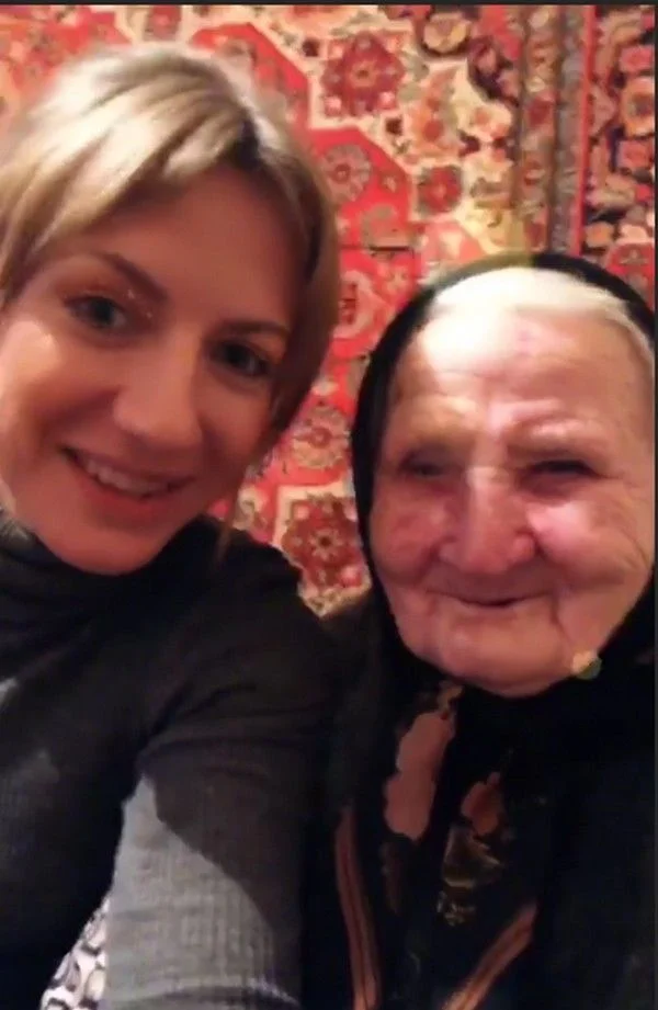 Бабка Леси Никитюк выдала все пикантные подробности из личной жизни внучки - фото 421209