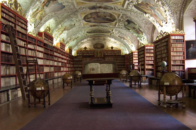 Эти шедевральные библиотеки вдохновят тебя скорее взять книгу в руки - фото 421315