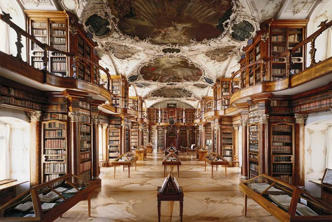 Ці шедевральні бібліотеки надихнуть тебе мерщій взяти книгу до рук - фото 421320