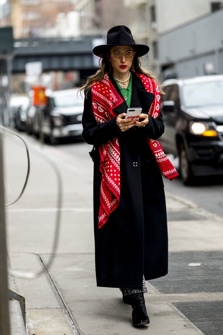 Вуличний стиль жителів Нью-Йорка змусить тебе переглянути свій гардероб - фото 421755