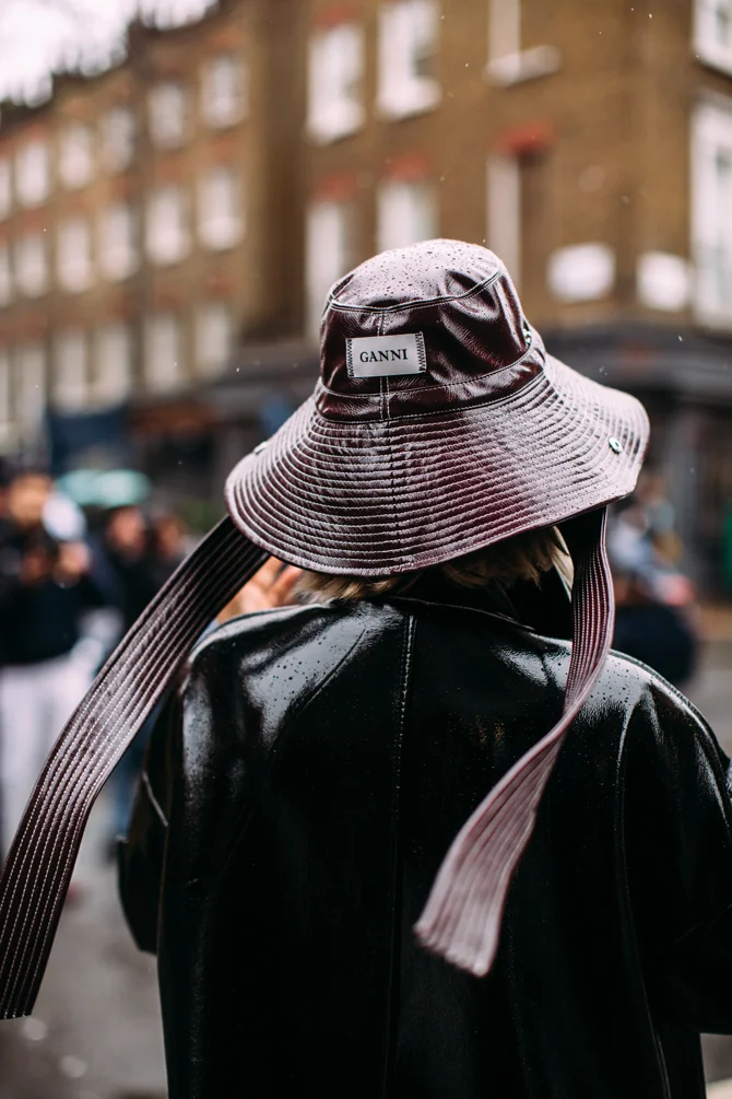 Вуличний стиль Тижня моди в Лондоні настільки крутий, що тобі захочеться брати приклад - фото 422578