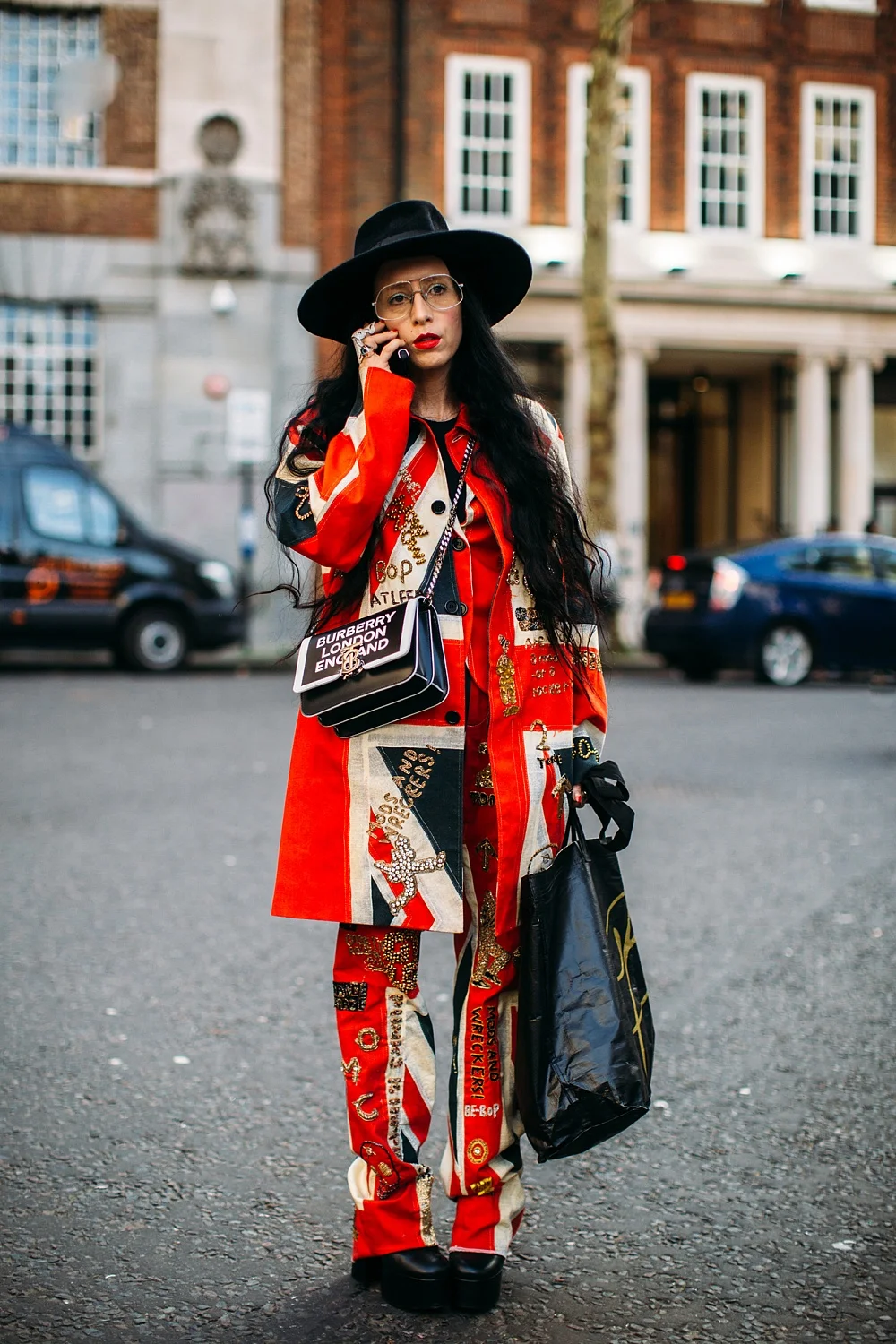 Вуличний стиль Тижня моди в Лондоні настільки крутий, що тобі захочеться брати приклад - фото 422598