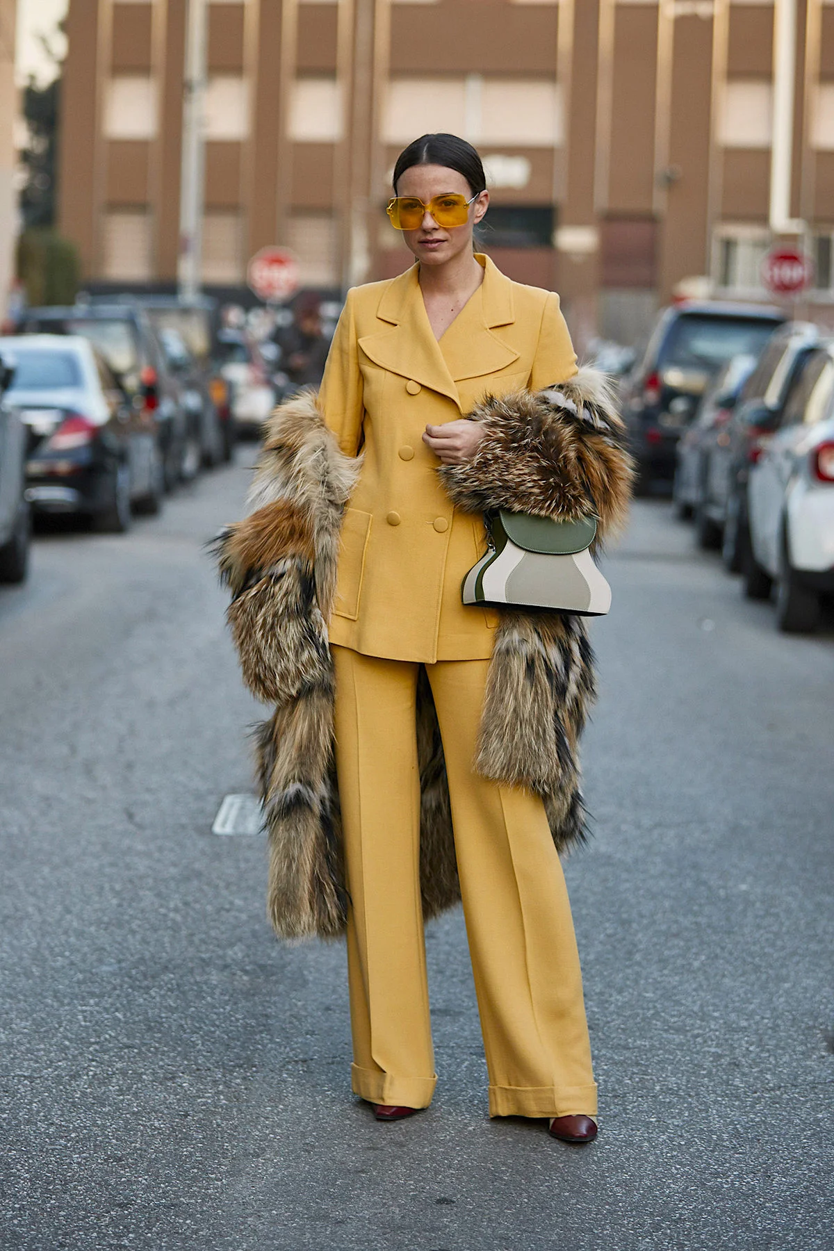 Итальянский шик: 30 невероятных луков во время Недели моды в Милане - фото 423436