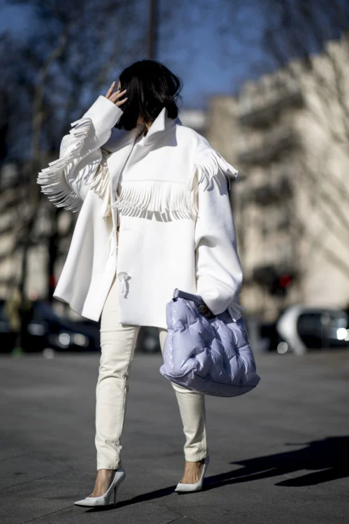 Уличный стиль: концентрация красоты и шарма на Неделе моды в Париже - фото 423748