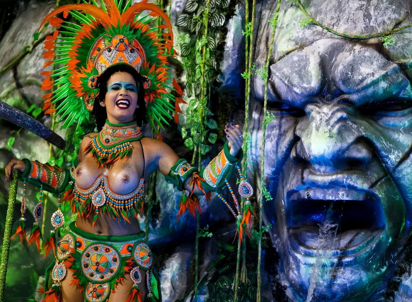 Найгарячіші дівчата з карнавалу в Ріо: ця соковита та апетитна підбірка зробить твій день - фото 424626