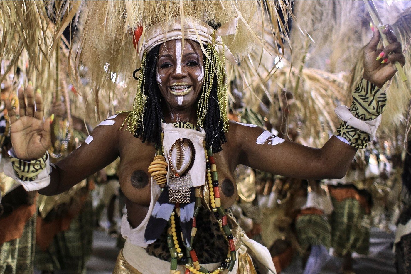 Горячие девушки с карнавала в Рио: эта сочная и аппетитная подборка сделает твой день - фото 424644