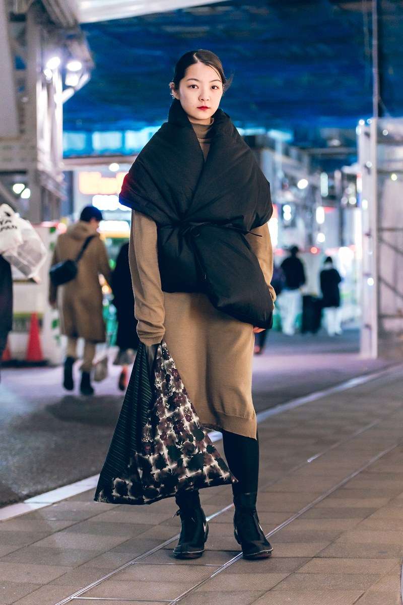 Уличный стиль на Неделе моды в Токио как с другой планеты и ломает все стереотипы о моде - фото 426019