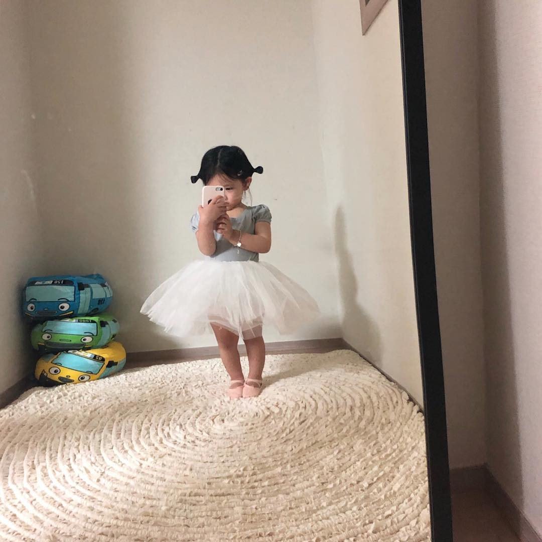 4-летняя девочка такая стильная и милая, что стала звездой Instagram - фото 426390