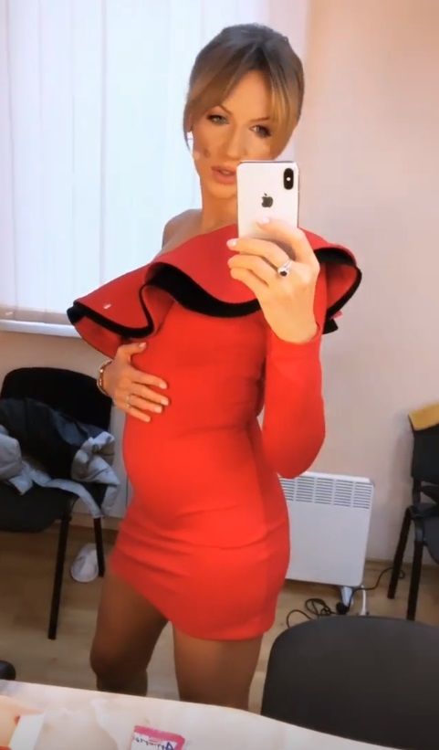 Леся Нікітюк засвітила вагітний животик і цим заінтригувала весь Instagram - фото 427081