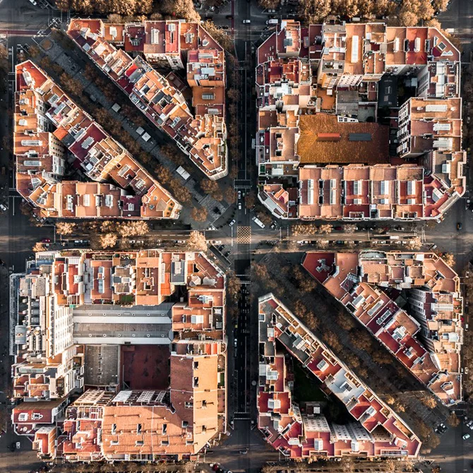 Крошечная и такая волшебная Барселона с высоты птичьего полета - фото 427634