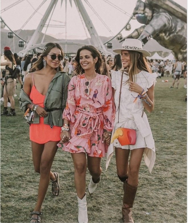 Coachella 2019: найяскравіші образи гостей музичного фестивалю - 428965 Coachella 2019: найяскравіші образи гостей музичного фестивалю - фото 428965