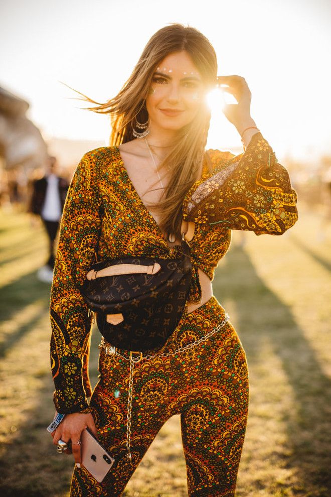 Coachella 2019: найяскравіші образи гостей музичного фестивалю - 428978 Coachella 2019: найяскравіші образи гостей музичного фестивалю - фото 428978