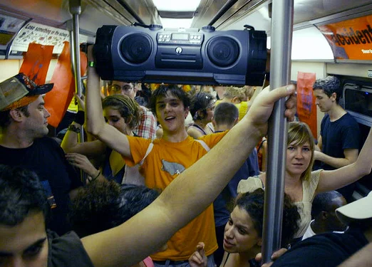 10 типів людей, яких ви точно зустрічали у громадському транспорті - фото 429515