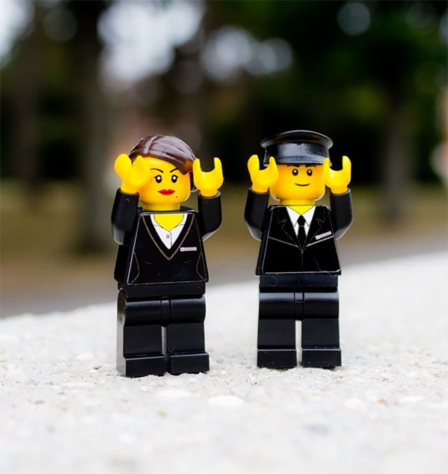 LEGO выпустили конструктор-кладбище, и это очень странная игрушка для детей - фото 430033