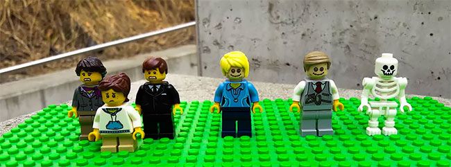 LEGO выпустили конструктор-кладбище, и это очень странная игрушка для детей - фото 430034