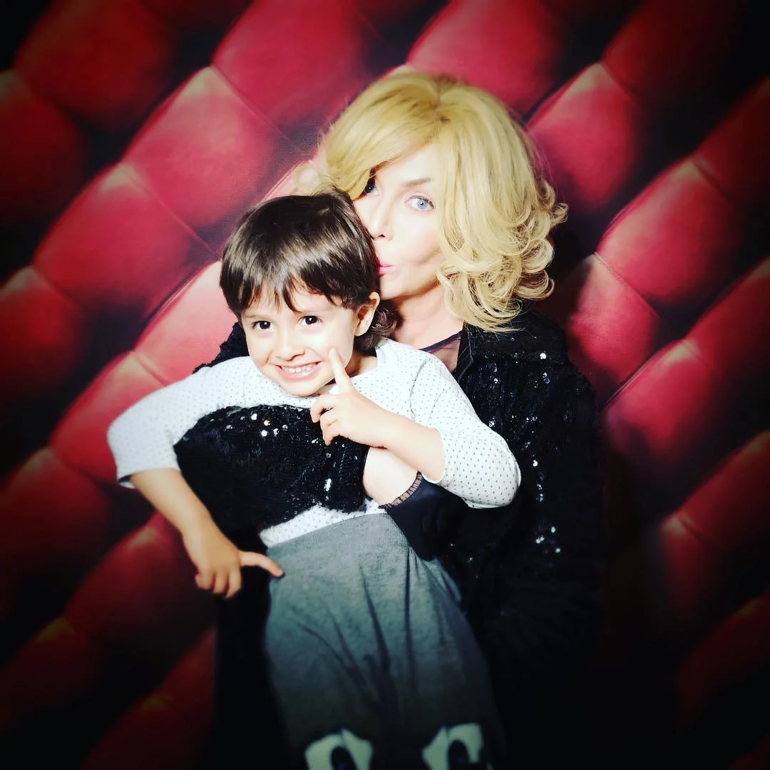 Ірина Білик з сином Табризом - фото 430875