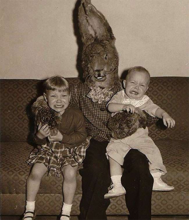 Архивные фото с пасхальным кроликом, от которых будет в шоке каждый современный ребенок - фото 430924