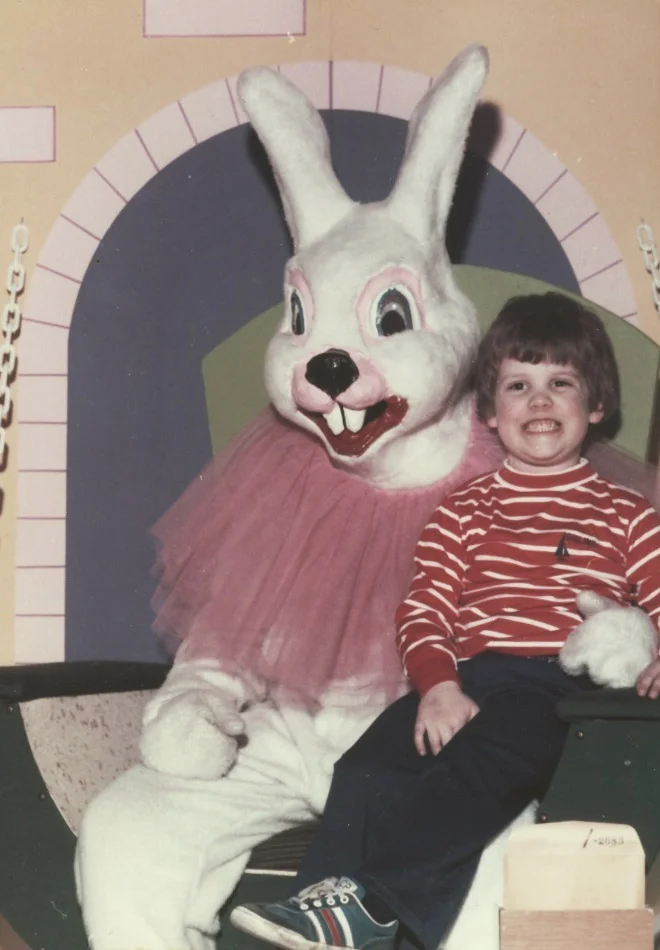 Провальні архівні фото з великоднім кроликом, від яких буде в шоці кожна сучасна дитина - фото 430938