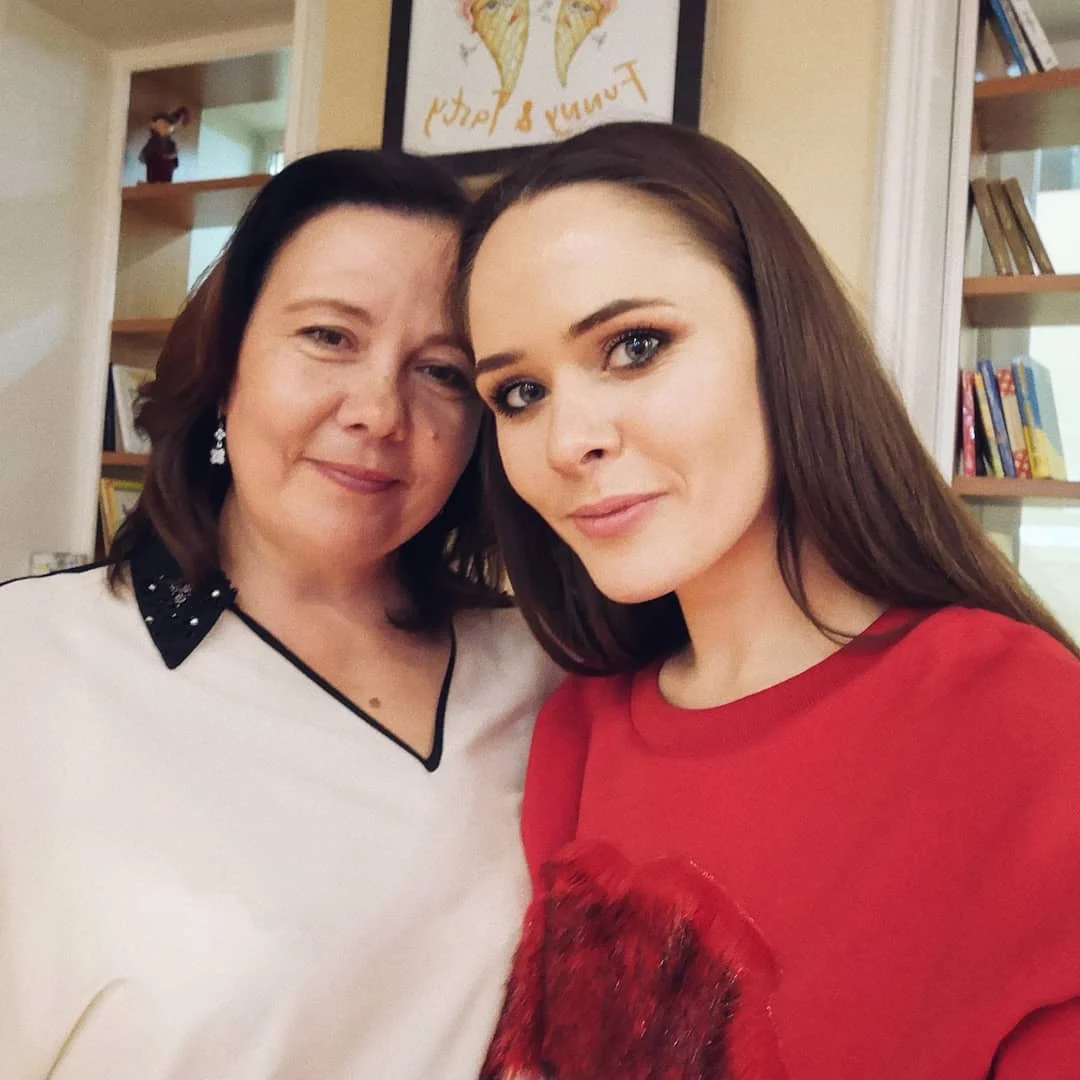 Українські зірки засипали Instagram ніжними фото з матусями, і від них на душі стає тепло - фото 432634