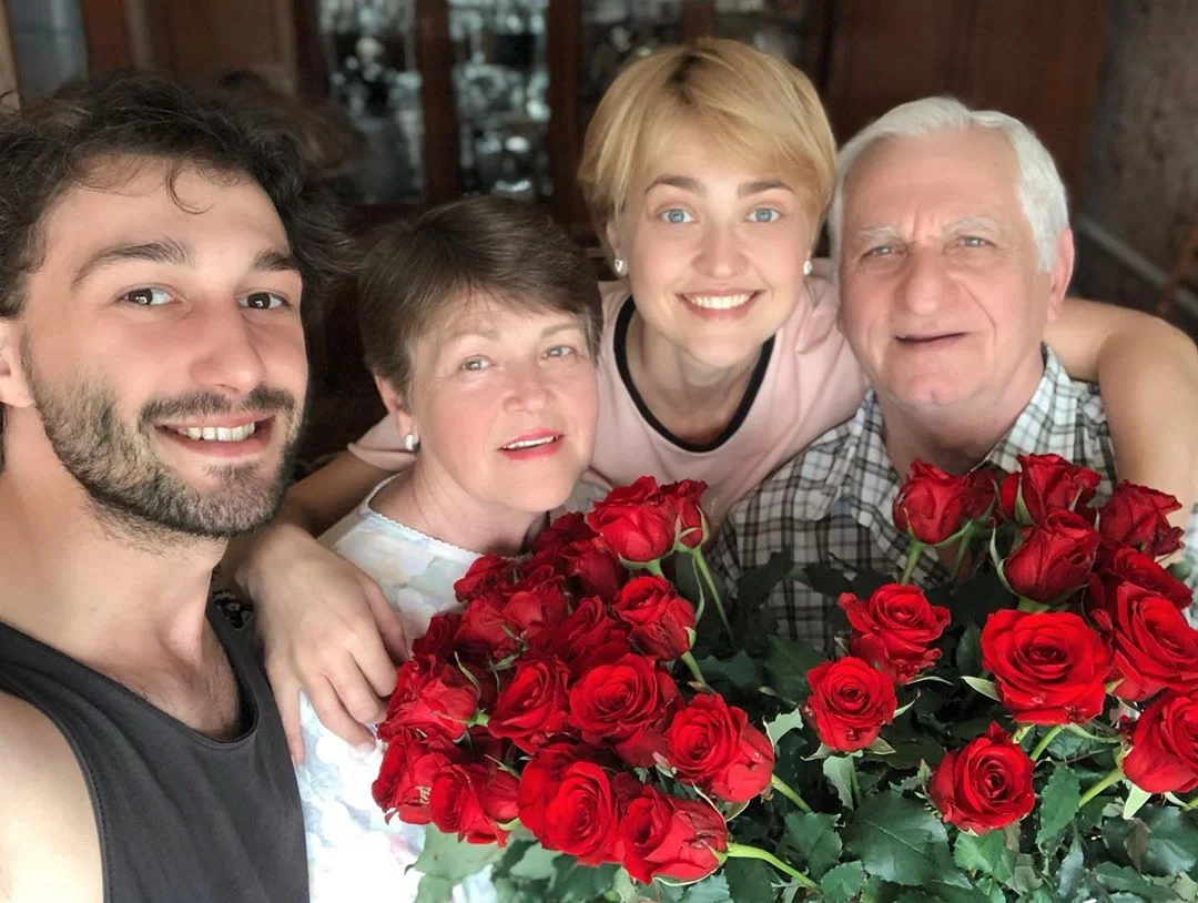 Українські зірки засипали Instagram ніжними фото з матусями, і від них на душі стає тепло - фото 432658