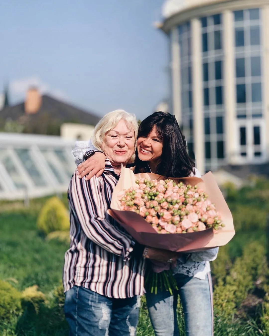 Українські зірки засипали Instagram ніжними фото з матусями, і від них на душі стає тепло - фото 432660