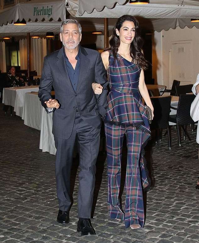 Амаль Клуні зачарувала своїм модним образом на побаченні з коханим Джорджем - фото 432742