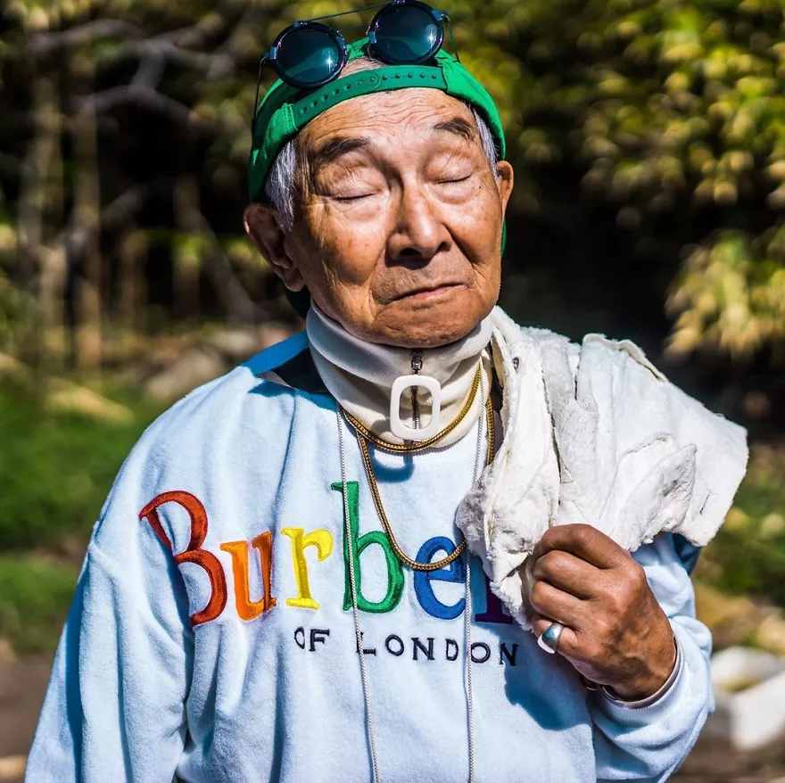 84-летний японский дедушка утрет тебе нос своими стильными луками - фото 433166