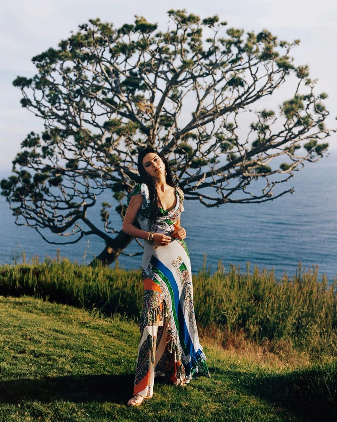 Кошечка Кендалл Дженнер примерила самые актуальные тренды этого лета в фотосете для Vogue - фото 433644