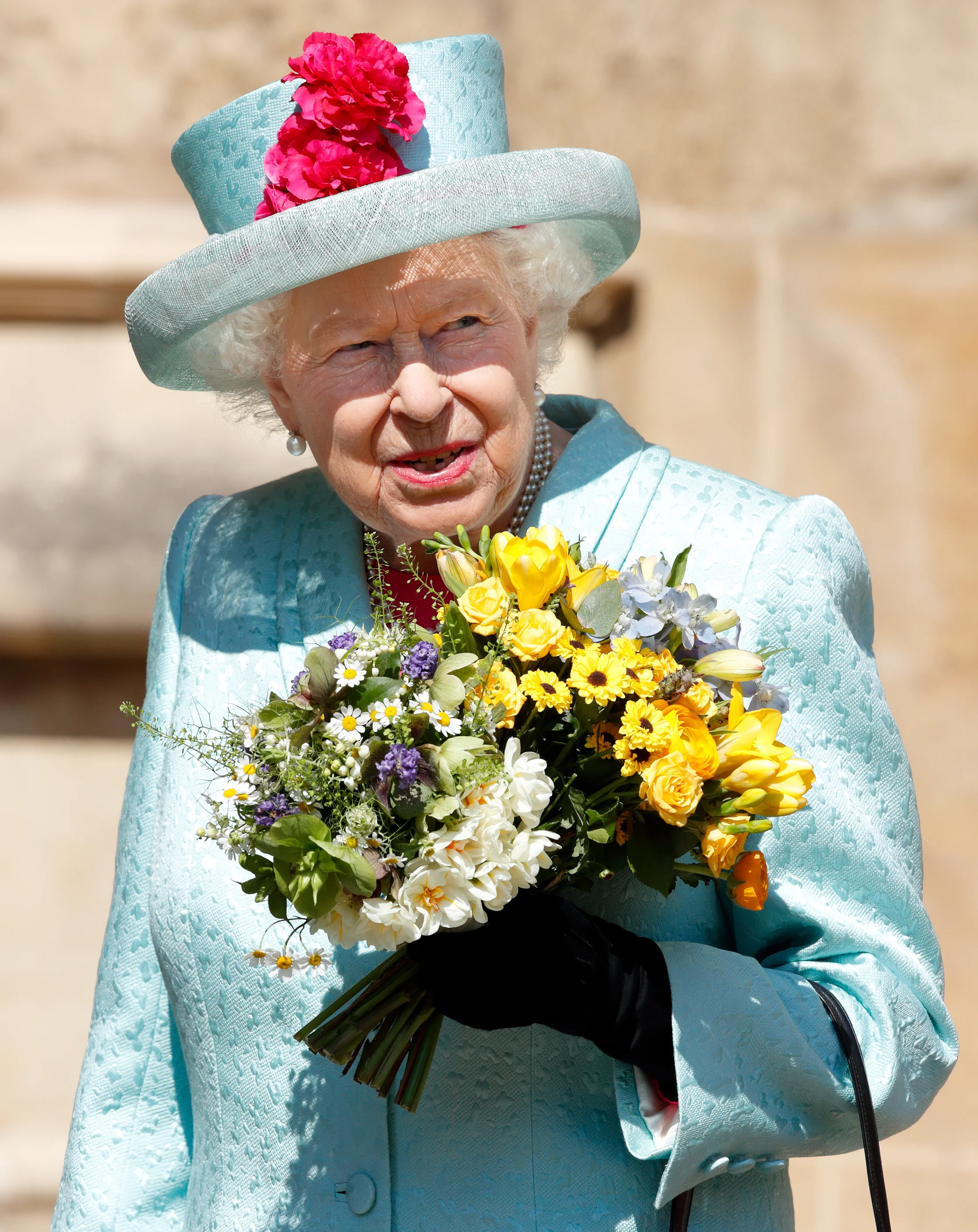Королевский SMM: Елизавета II ищет человека, который будет вести ее Instagram - фото 433943