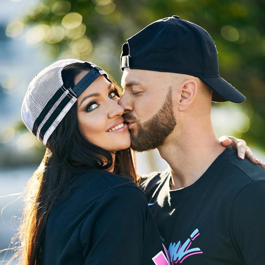 Влад Яма романтично зізнався дружині у коханні та показав ніжне фото - фото 434825