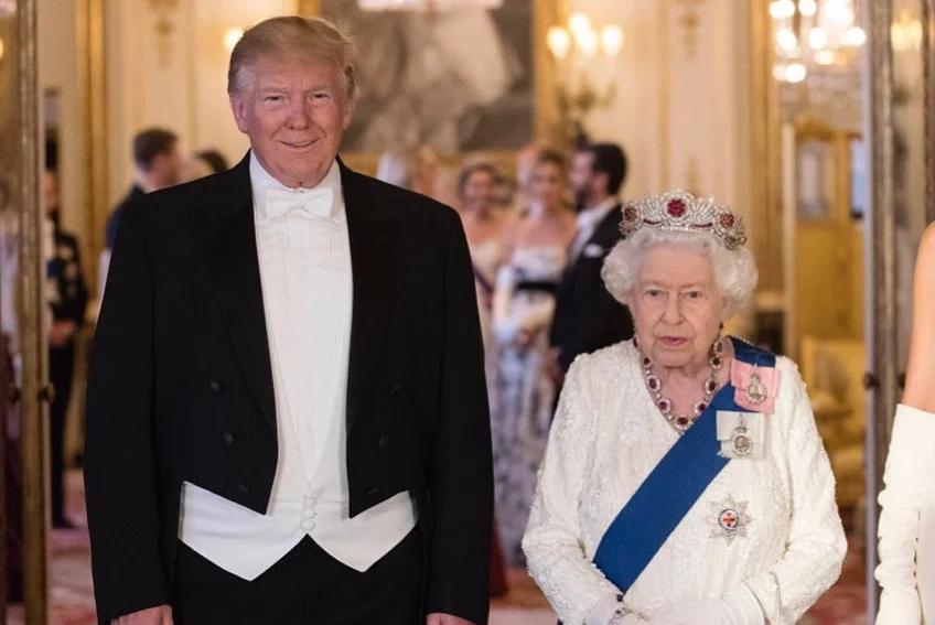 Сімейство Трамп побувало в гостях у королеви Єлизавети: як це було, дивися на фото - фото 436244
