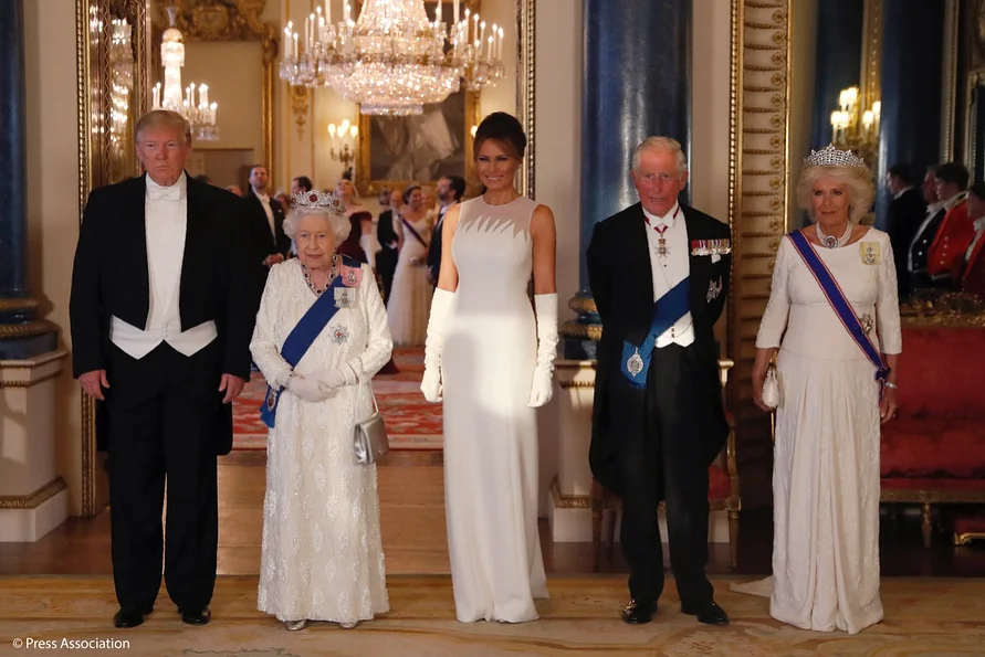 Семейство Трамп побывало в гостях у королевы Елизаветы: как это было, смотри на фото - фото 436246