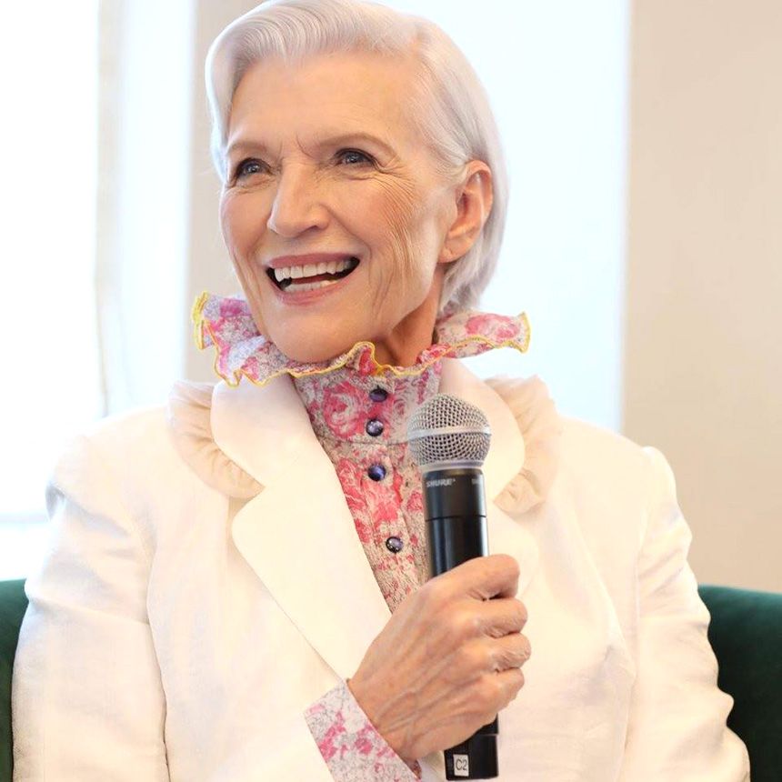 71-летняя мама Илона Маска надела костюм от украинского бренда, и в нем она роскошная - фото 436426
