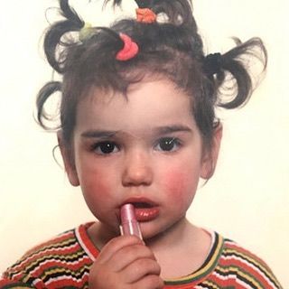 Дуа Ліпа показала, якою милою крихіткою була в дитинстві - 437339 Дуа Ліпа показала, якою милою крихіткою була в дитинстві - фото 437339