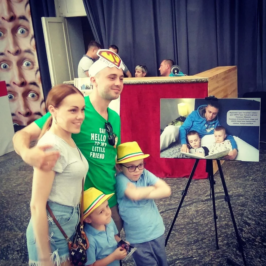 Українські зірки привітали татусів з першим Днем батька зворушливими фото - фото 438029