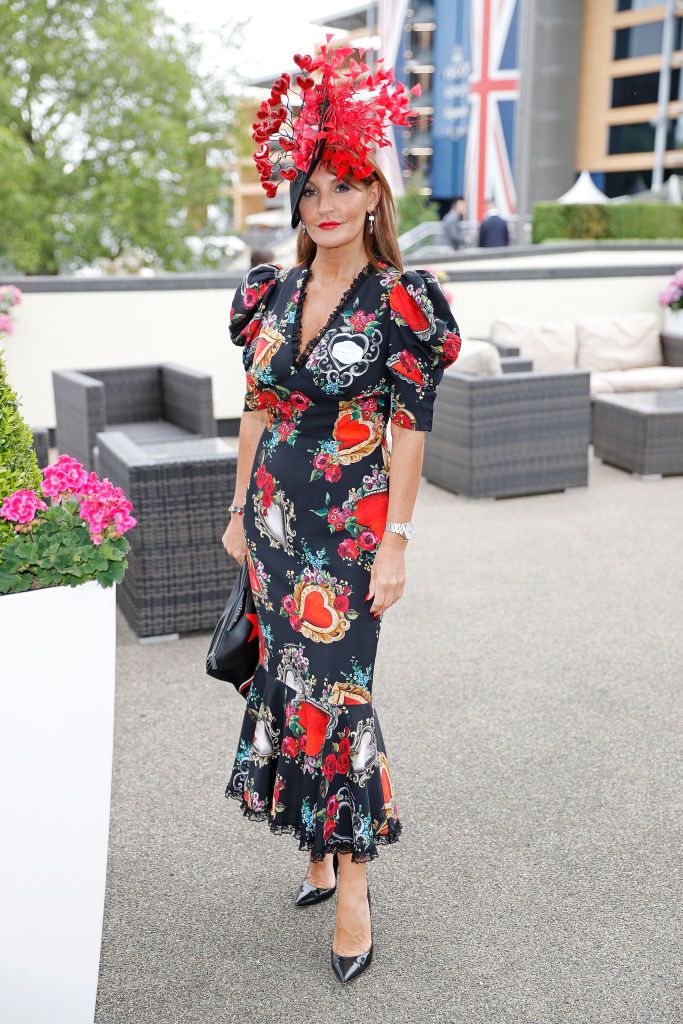 Причудливые и безумные шляпки британок на королевских скачках Royal Ascot 2019 - 438576 Причудливые и безумные шляпки британок на королевских скачках Royal Ascot 2019 - фото 438576