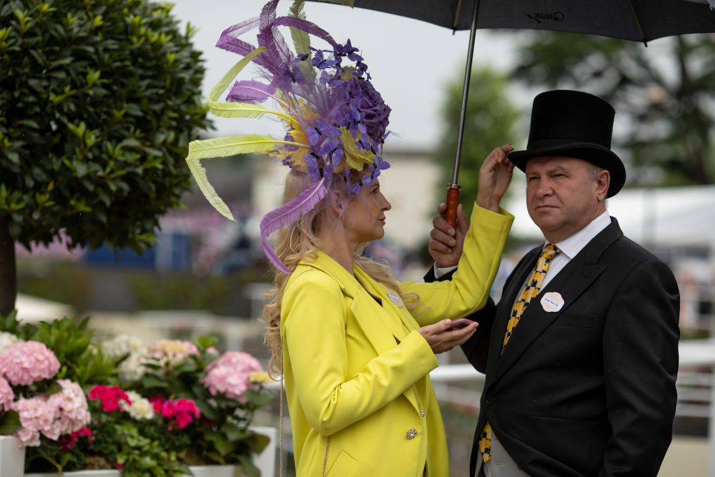 Причудливые и безумные шляпки британок на королевских скачках Royal Ascot 2019 - 438577 Причудливые и безумные шляпки британок на королевских скачках Royal Ascot 2019 - фото 438577
