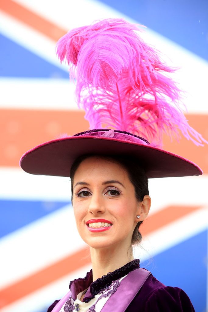 Причудливые и безумные шляпки британок на королевских скачках Royal Ascot 2019 - 438580 Причудливые и безумные шляпки британок на королевских скачках Royal Ascot 2019 - фото 438580