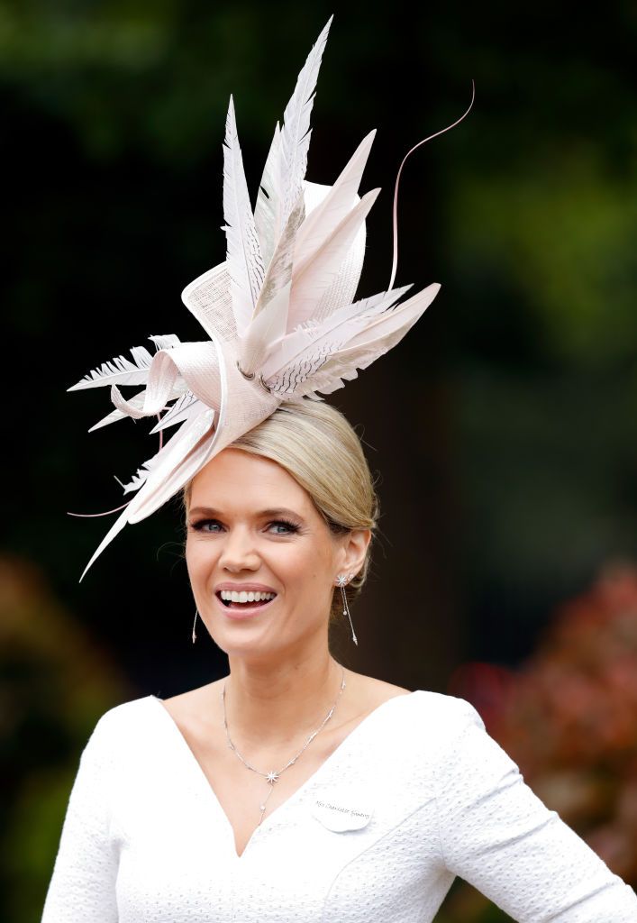 Причудливые и безумные шляпки британок на королевских скачках Royal Ascot 2019 - 438592 Причудливые и безумные шляпки британок на королевских скачках Royal Ascot 2019 - фото 438592