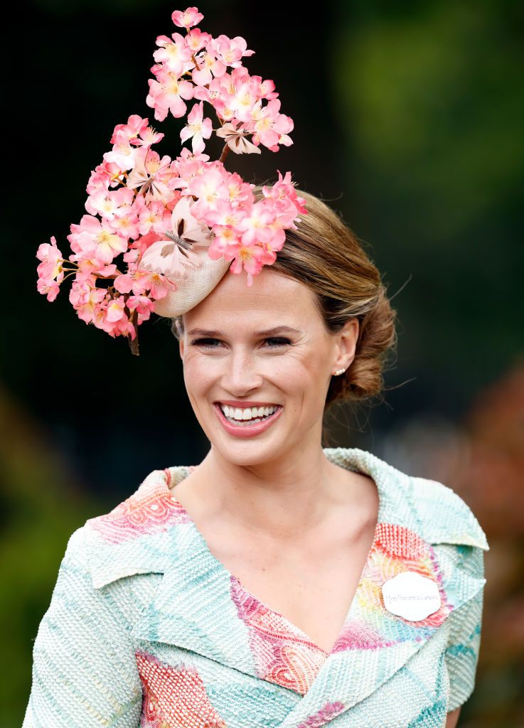 Причудливые и безумные шляпки британок на королевских скачках Royal Ascot 2019 - 438594 Причудливые и безумные шляпки британок на королевских скачках Royal Ascot 2019 - фото 438594